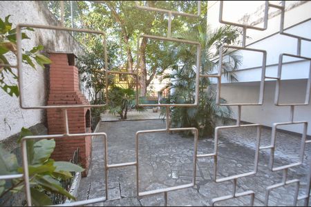 Casa à venda com 300m², 4 quartos e 2 vagas Casa à venda com 300m², 4 quartos e 2 vagasVista da Sala