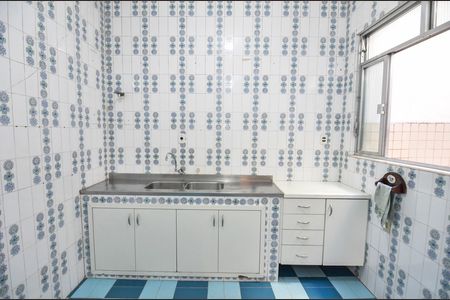 Casa à venda com 300m², 4 quartos e 2 vagas Casa à venda com 300m², 4 quartos e 2 vagasCozinha