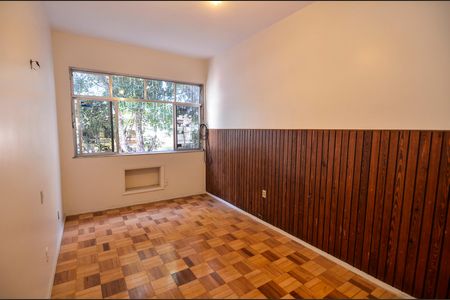 Casa à venda com 300m², 4 quartos e 2 vagas Casa à venda com 300m², 4 quartos e 2 vagasQuarto 1