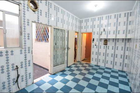 Casa à venda com 300m², 4 quartos e 2 vagas Casa à venda com 300m², 4 quartos e 2 vagasCozinha