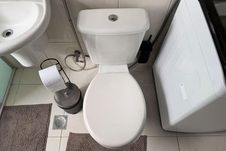 Banheiro de apartamento para alugar com 1 quarto, 49m² em Gonzaga, Santos
