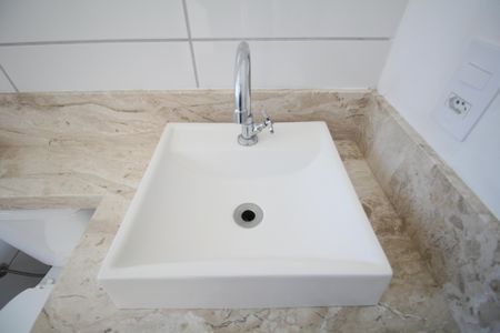 Banheiro de apartamento para alugar com 2 quartos, 42m² em Vila Plana, São Paulo