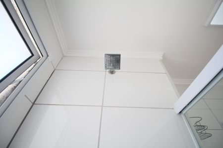 Banheiro de apartamento para alugar com 2 quartos, 42m² em Vila Plana, São Paulo