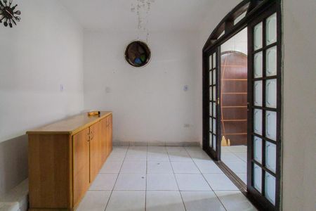 Casa para alugar com 100m², 2 quartos e 1 vaga