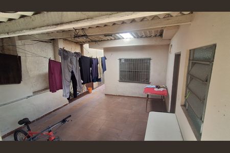 Quintal de casa à venda com 2 quartos, 246m² em Vila Palmares, São Caetano do Sul