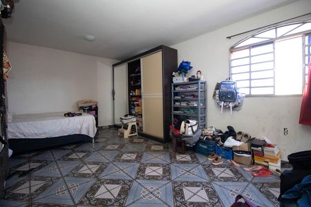 Casa à venda com 249m², 4 quartos e 5 vagas Casa à venda com 249m², 4 quartos e 5 vagasSuíte