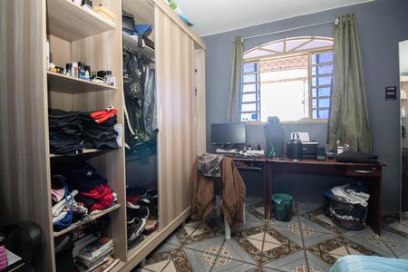 Casa à venda com 249m², 4 quartos e 5 vagas Casa à venda com 249m², 4 quartos e 5 vagasQuarto 3