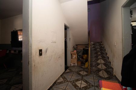 Casa à venda com 249m², 4 quartos e 5 vagas Casa à venda com 249m², 4 quartos e 5 vagasCorredor