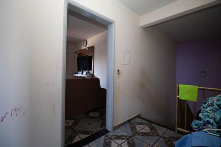 Casa à venda com 249m², 4 quartos e 5 vagas Casa à venda com 249m², 4 quartos e 5 vagasCorredor