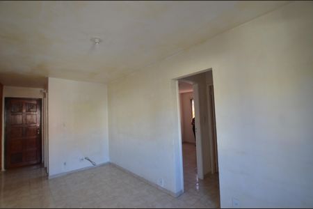 Sala  de apartamento à venda com 2 quartos, 47m² em Jardim Sulacap, Rio de Janeiro