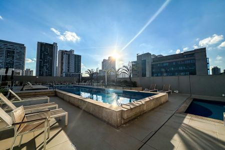 Apartamento à venda com 71m², 2 quartos e 1 vaga Apartamento à venda com 71m², 2 quartos e 1 vagaPiscina