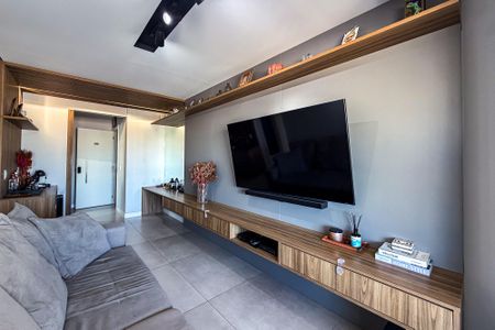 Apartamento à venda com 71m², 2 quartos e 1 vaga Apartamento à venda com 71m², 2 quartos e 1 vagaSala