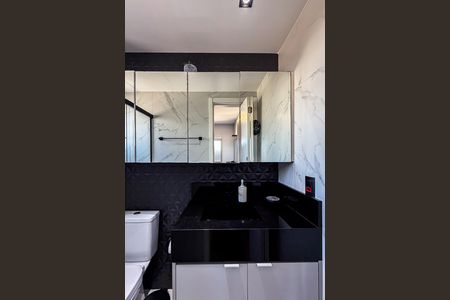 Apartamento à venda com 71m², 2 quartos e 1 vaga Apartamento à venda com 71m², 2 quartos e 1 vagaBanheiro da Suíte