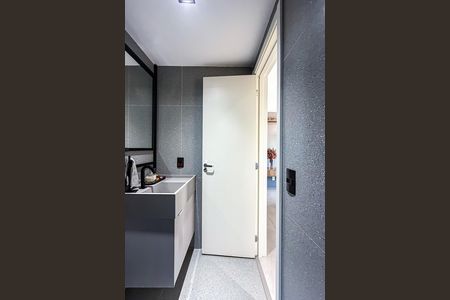 Apartamento à venda com 71m², 2 quartos e 1 vaga Apartamento à venda com 71m², 2 quartos e 1 vagaBanheiro
