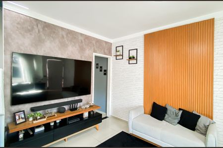 Sala de casa à venda com 2 quartos, 125m² em Vila Ré, São Paulo