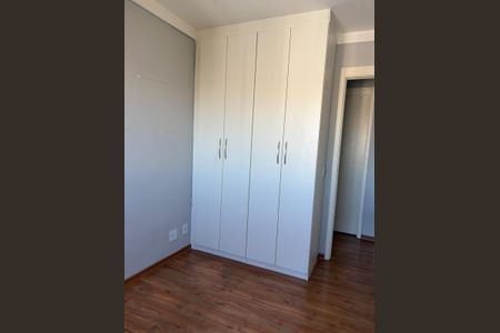 Quarto de apartamento à venda com 2 quartos, 47m² em Padroeira, Osasco