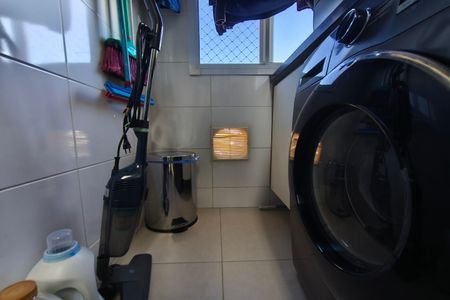 Apartamento à venda com 43m², 2 quartos e 1 vaga Apartamento à venda com 43m², 2 quartos e 1 vagaÁrea de Serviço