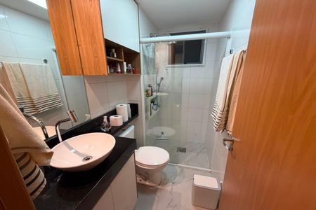 Apartamento à venda com 43m², 2 quartos e 1 vaga Apartamento à venda com 43m², 2 quartos e 1 vagaBanheiro
