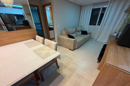 Apartamento à venda com 43m², 2 quartos e 1 vaga Apartamento à venda com 43m², 2 quartos e 1 vagaSala