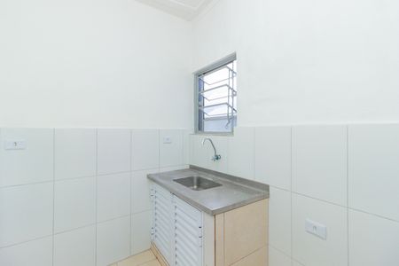 Cozinha de casa para alugar com 1 quarto, 50m² em Vila Mangalot, São Paulo