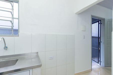 Cozinha de casa para alugar com 1 quarto, 50m² em Vila Mangalot, São Paulo