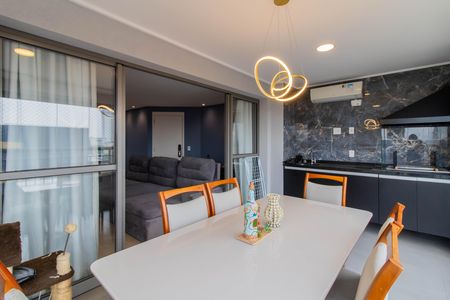 Apartamento à venda com 110m², 3 quartos e 2 vagas Apartamento à venda com 110m², 3 quartos e 2 vagasVaranda Gourmet
