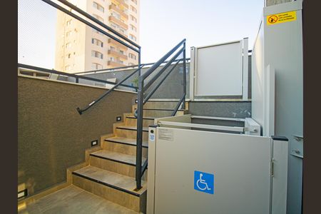 Apartamento para alugar com 35m², 1 quarto e sem vaga Apartamento para alugar com 35m², 1 quarto e sem vagaÁrea comum - Piscina