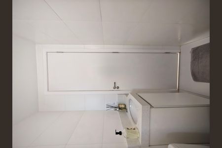Apartamento para alugar com 35m², 1 quarto e sem vaga Apartamento para alugar com 35m², 1 quarto e sem vagaBanheiro