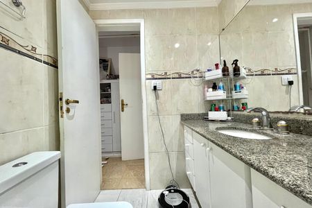 Apartamento para alugar com 102m², 3 quartos e 2 vagas Apartamento para alugar com 102m², 3 quartos e 2 vagasBanheiro da Suíte