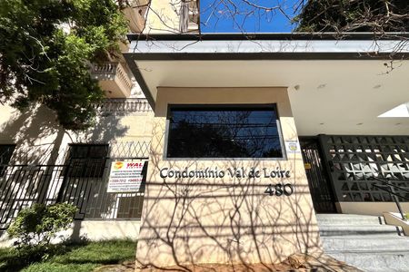 Apartamento para alugar com 102m², 3 quartos e 2 vagas Apartamento para alugar com 102m², 3 quartos e 2 vagasFachada