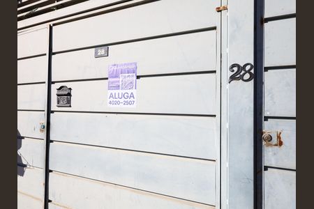 Fachada de casa para alugar com 1 quarto, 60m² em Rochdale, Osasco