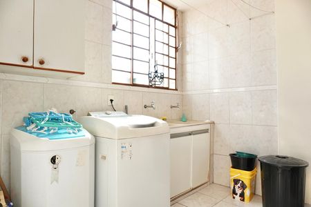 Área de Serviço de casa à venda com 5 quartos, 313m² em Cachoeirinha, Belo Horizonte