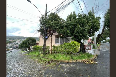 Casa à venda com 150m², 6 quartos e 2 vagas