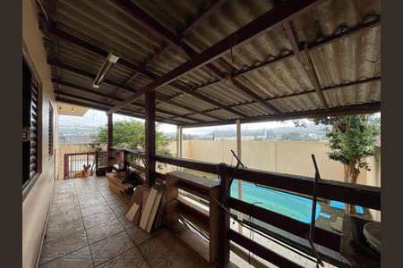 Casa à venda com 150m², 6 quartos e 2 vagas