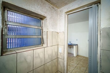 Banheiro de kitnet/studio para alugar com 1 quarto, 35m² em Jardim Paulo Vi, São Paulo