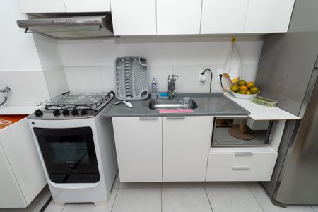 Cozinha de apartamento para alugar com 2 quartos, 40m² em Barra Funda, São Paulo
