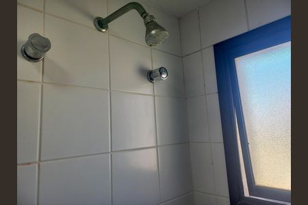 Banheiro de apartamento para alugar com 2 quartos, 51m² em Higienópolis, São Paulo