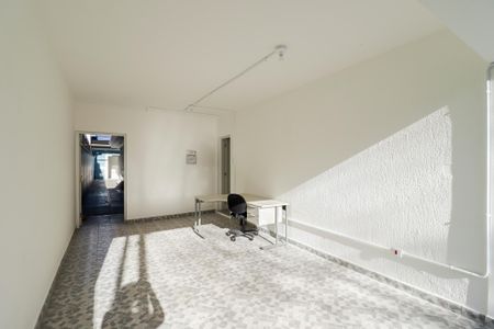 Casa para alugar com 6 quartos, 350m² em Jardim das Laranjeiras, São Paulo