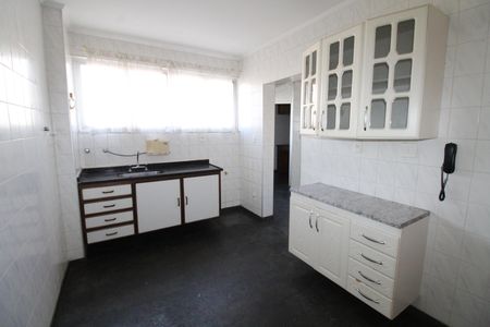 Cozinha de apartamento para alugar com 3 quartos, 105m² em Jardim das Industrias, São José dos Campos