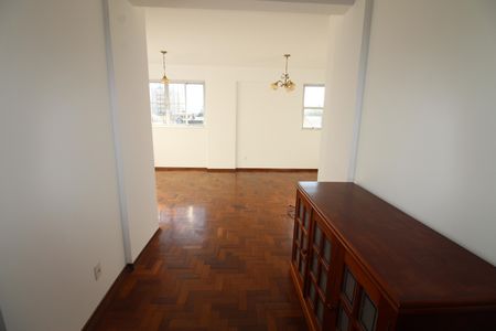 Apartamento para alugar com 105m², 3 quartos e 1 vagaSala