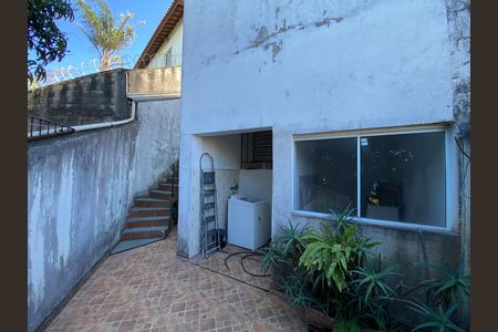 Quintal de casa para alugar com 3 quartos, 250m² em Jardim Peri Peri, São Paulo