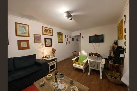 Casa para alugar com 3 quartos, 250m² em Jardim Peri Peri, São Paulo