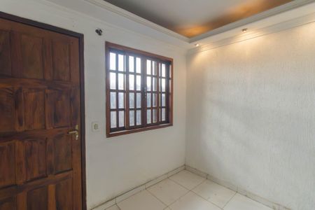 Sala de casa para alugar com 1 quarto, 32m² em Tribobó, São Gonçalo