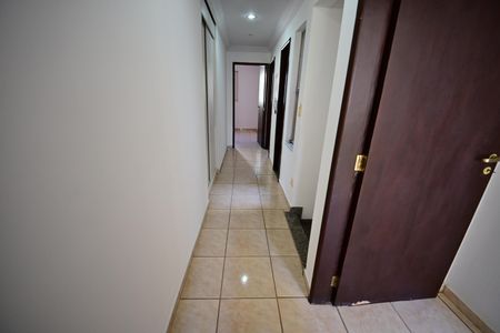 Casa para alugar com 4 quartos, 240m² em Nova Suiça, Goiânia