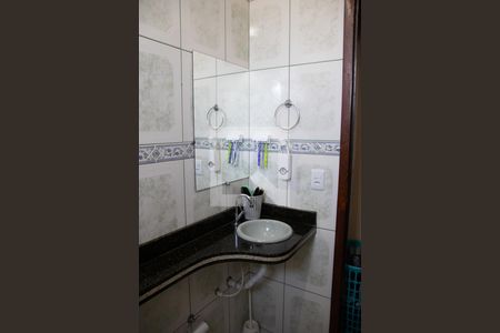 Casa à venda com 240m², 3 quartos e 2 vagas Casa à venda com 240m², 3 quartos e 2 vagasBanheiro da Suíte 2