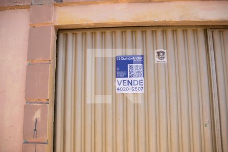 Plaquinha de casa à venda com 3 quartos, 240m² em Parque Tremendao, Goiânia