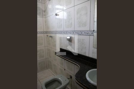 Casa à venda com 240m², 3 quartos e 2 vagas Casa à venda com 240m², 3 quartos e 2 vagasBanheiro da Suíte 2