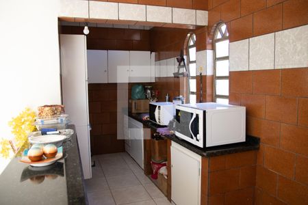 Casa à venda com 240m², 3 quartos e 2 vagas Casa à venda com 240m², 3 quartos e 2 vagasCozinha 03
