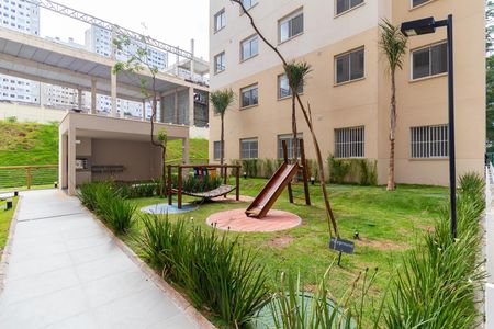 Apartamento para alugar com 32m², 2 quartos e sem vaga Apartamento para alugar com 32m², 2 quartos e sem vagaÁrea comum - Playground