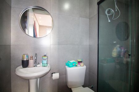 Banheiro da Suíte de apartamento para alugar com 1 quarto, 29m² em Vila das Belezas, São Paulo